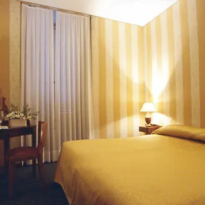 hotellátogatás