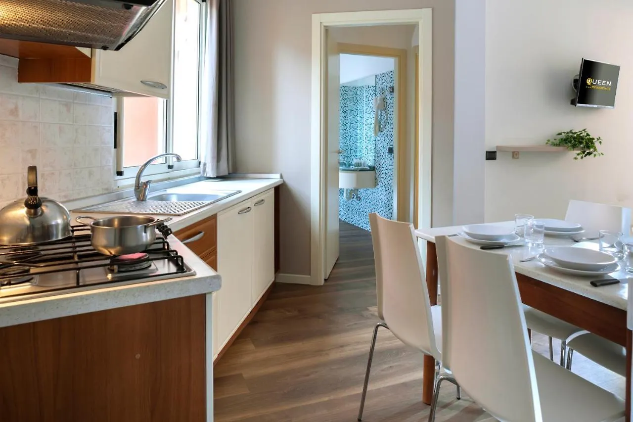 Residence Queen 3*, Rimini