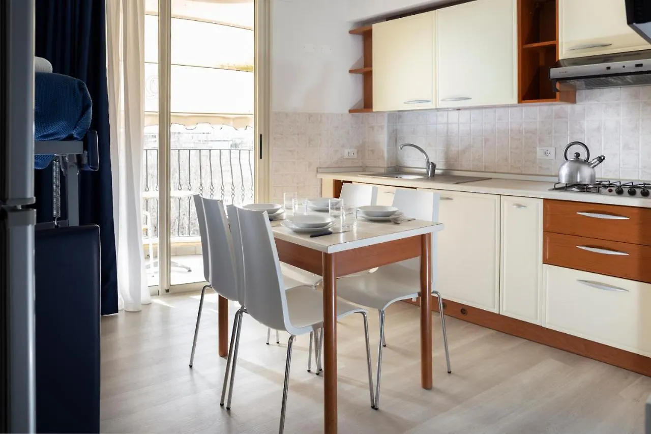 Residence Queen Rimini 3*,